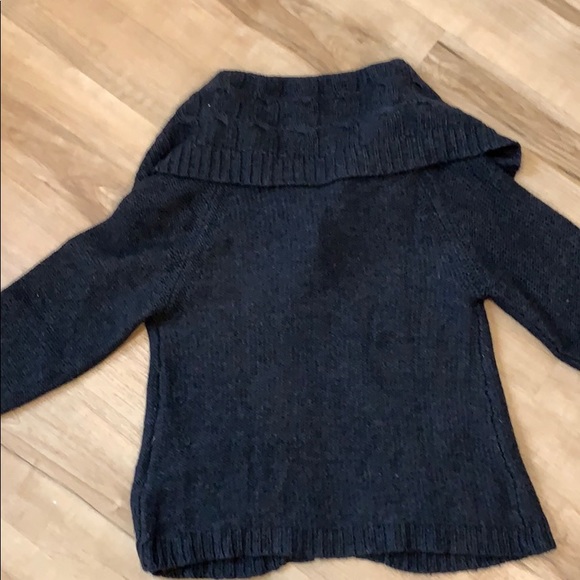 Sweater - Picture 2 of 3